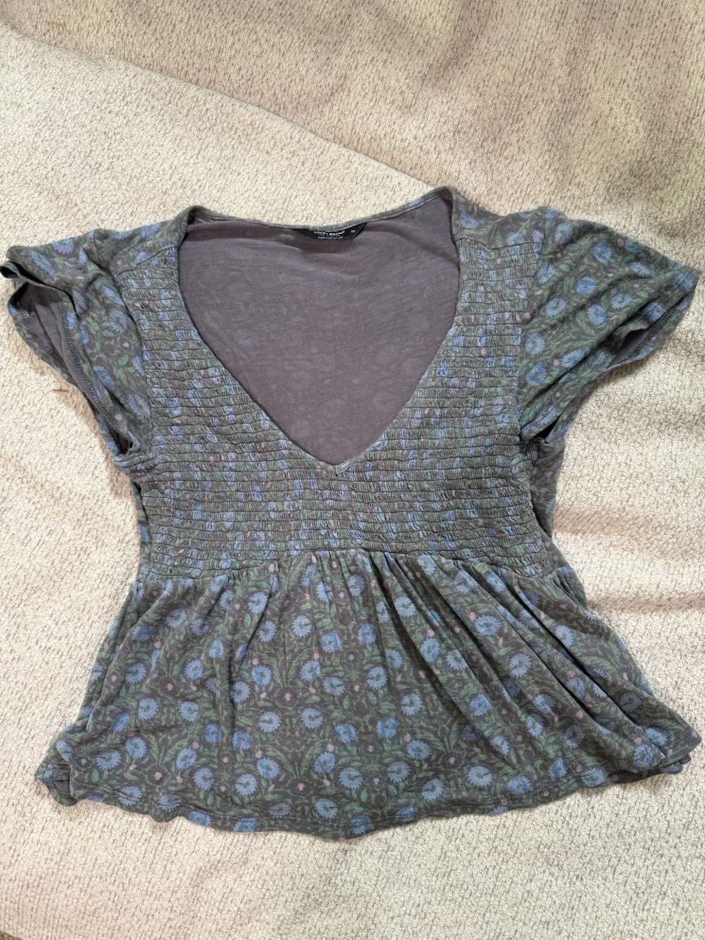 Lucky Brand Gray/Green Floral Smocked V-Neck Tunic